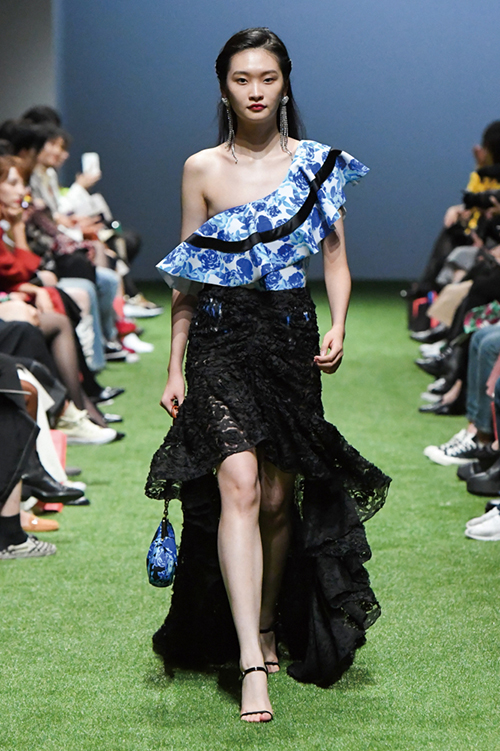 여성 영캐주얼 ‘랭앤루’ 히트 806-Image