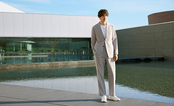 유니클로, <br>‘22 S/S UNIQLO X Theory 컬렉션’ 출시 194-Image