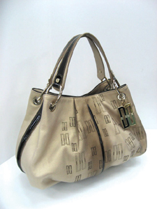 핸드백 「닥스」, 빛나는 성공 비결은 4890-Image