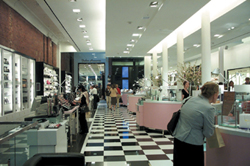 <블루밍데일즈> 마침내 소호 진출 626-Image