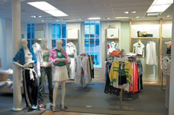 <블루밍데일즈> 마침내 소호 진출 1702-Image