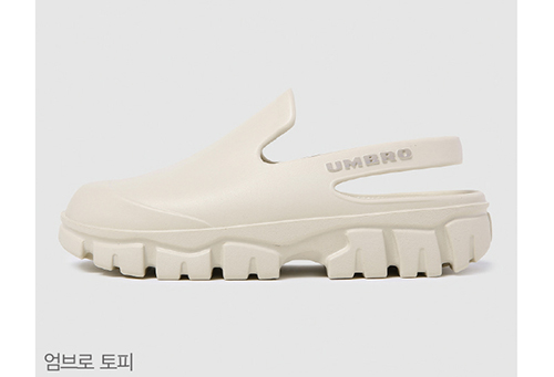 유스 강자 ‘엄브로’ 1300억을! <BR> 풋볼 헤리티지 집중… 컬래버레이션 강화 3978-Image