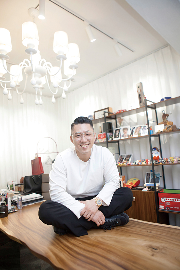 엠디렉터스, 패션 플랫폼을!<br>해외 이어 국내 모델도… 매니징 & 콘텐츠 섭렵 3-Image