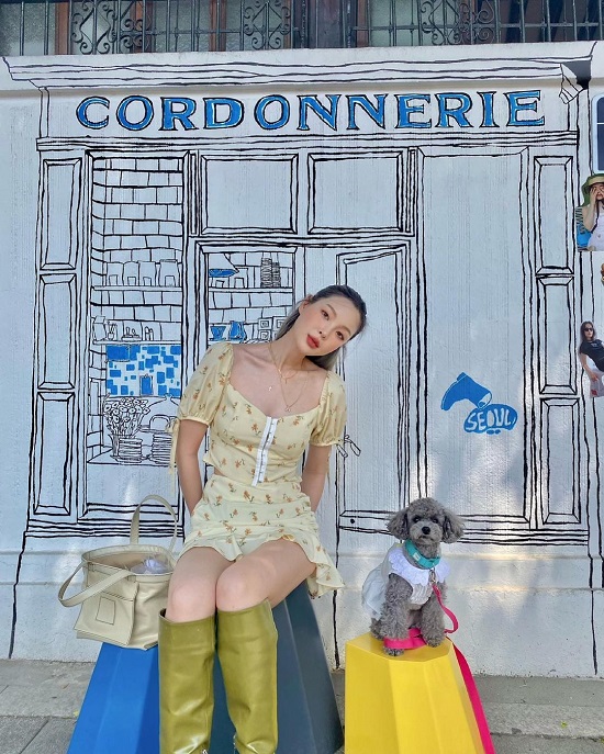 개성 만점 유튜브 크리에이터 ‘유스뷰티 희주’, <br>콘플로우 컴퍼니와 전속 계약 3-Image