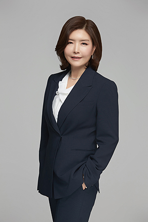 김은희 l 한국오라클 컨설턴트<br> ‘틱톡’ 현상과 럭셔리 3.0 시대의 문화 개척자 3-Image