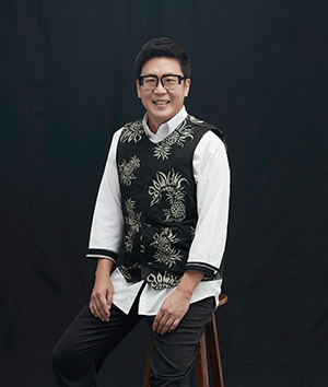 이재경 l 변호사 · 건국대 교수<BR> 플랫폼 명품 · 진품 논란 – 무신사 vs 크림 3-Image