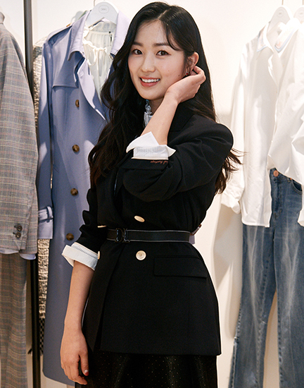 SKY캐슬 예서 김혜윤 ··· '듀엘' 러블리 패션 눈길 805-Image