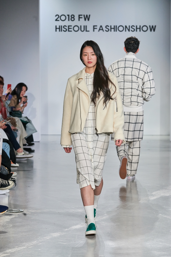 [HiSS*DDPF] 하동호, 등대 그래픽 돋보인 「소윙바운더리스」 1759-Image