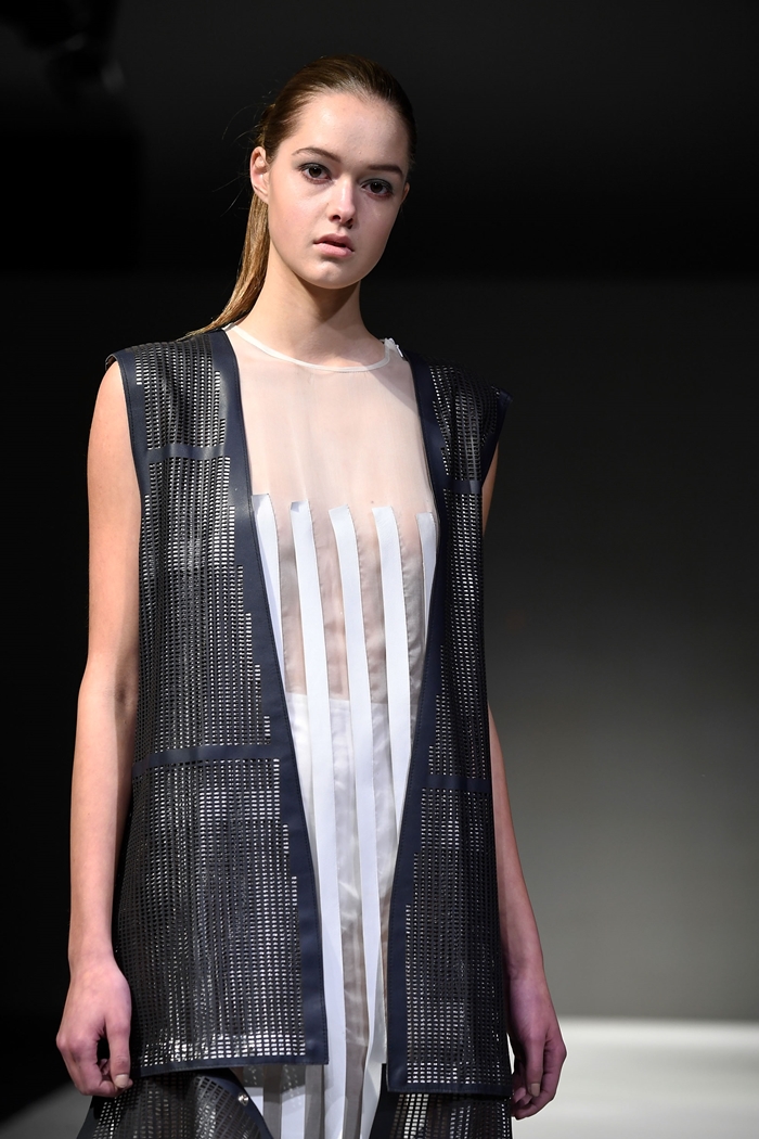 [VFW*DDPF] AUS 「앨리호워드」 유니크한 그리드 패션 선봬 2012-Image