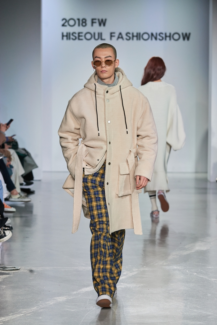 [HiSS*DDPF] 하동호, 등대 그래픽 돋보인 「소윙바운더리스」 2159-Image