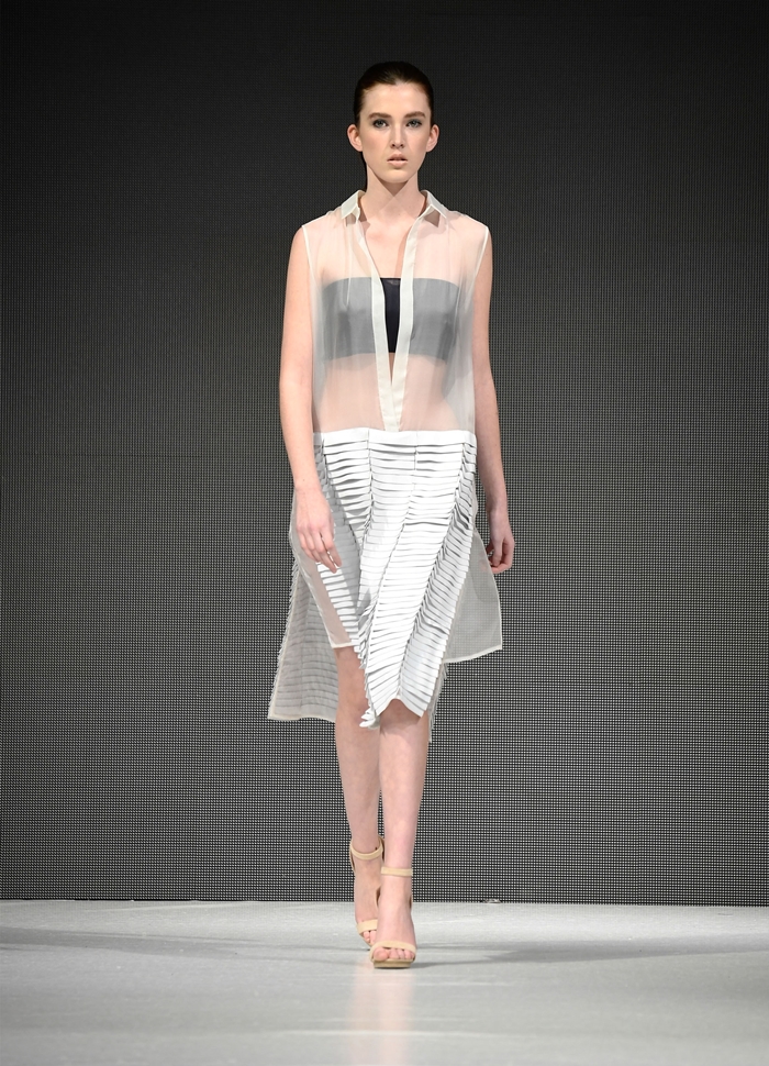 [VFW*DDPF] AUS 「앨리호워드」 유니크한 그리드 패션 선봬 2417-Image