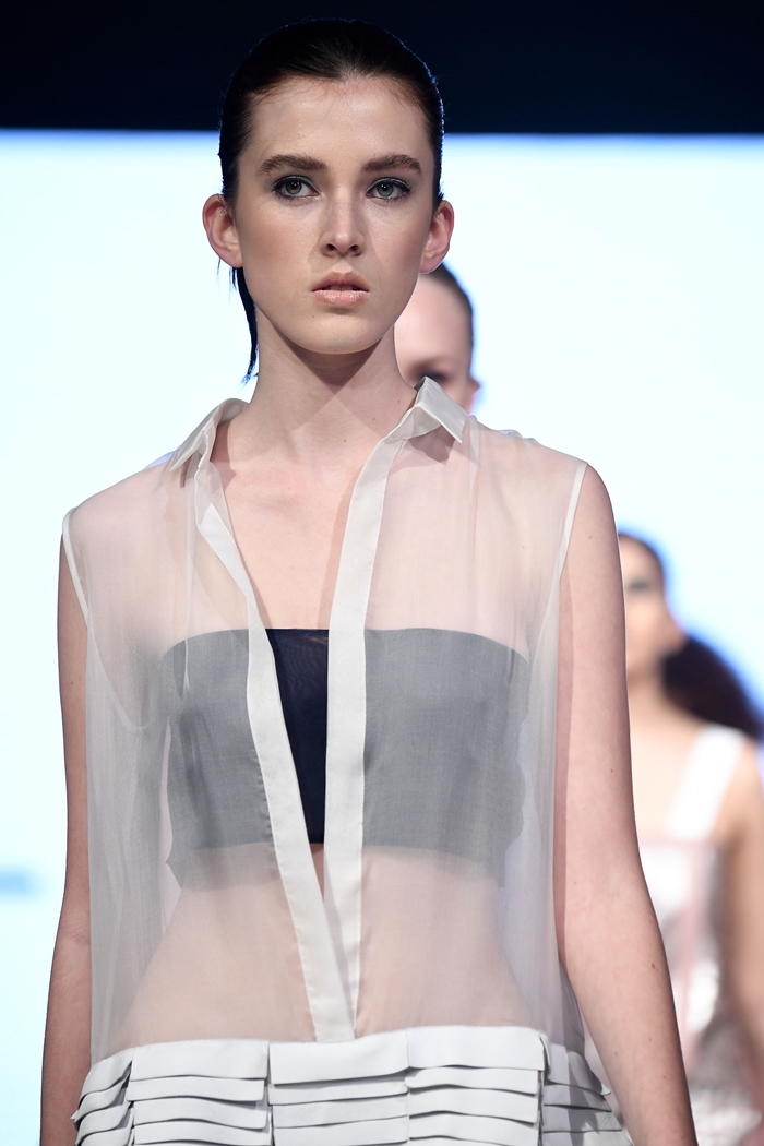 [VFW*DDPF] AUS 「앨리호워드」 유니크한 그리드 패션 선봬 2498-Image