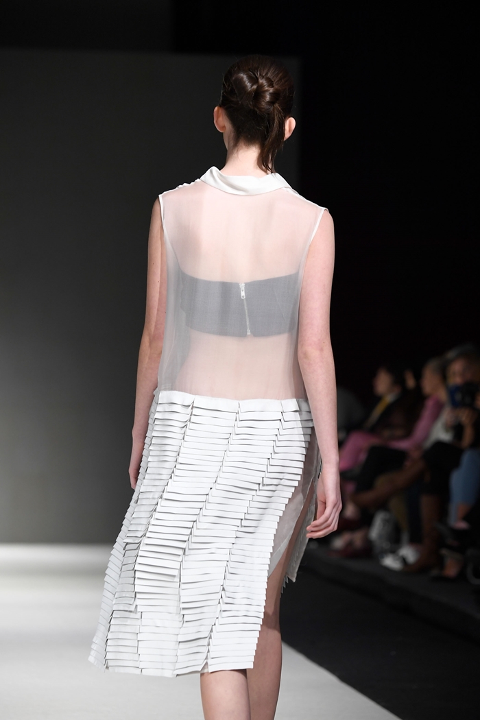 [VFW*DDPF] AUS 「앨리호워드」 유니크한 그리드 패션 선봬 2579-Image