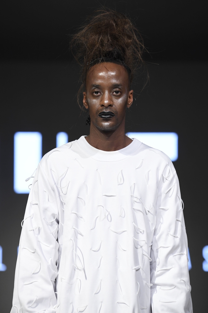 [VFW*DDPF] ITA 「밀레나로하스」 비문명화된 인간 사회?! 2472-Image