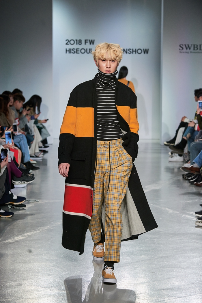 [HiSS*DDPF] 하동호, 등대 그래픽 돋보인 「소윙바운더리스」 2640-Image