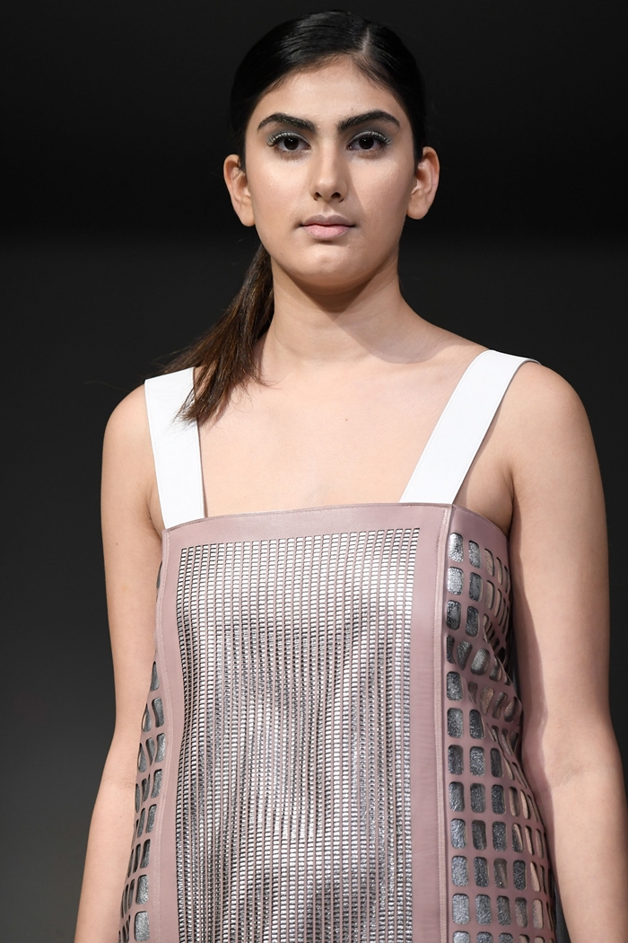 [VFW*DDPF] AUS 「앨리호워드」 유니크한 그리드 패션 선봬 2903-Image