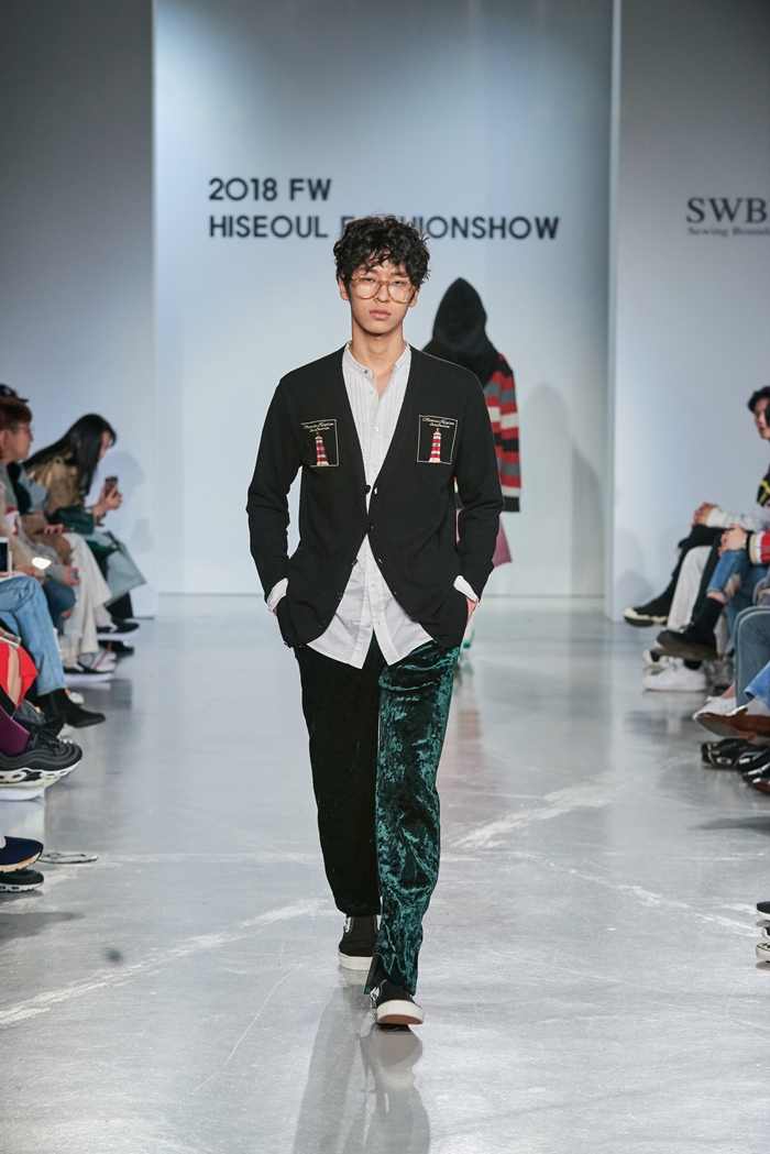 [HiSS*DDPF] 하동호, 등대 그래픽 돋보인 「소윙바운더리스」 3680-Image