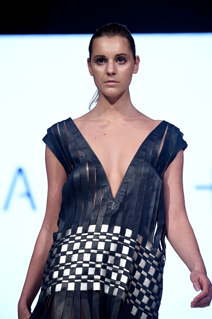 [VFW*DDPF] AUS 「앨리호워드」 유니크한 그리드 패션 선봬 4197-Image