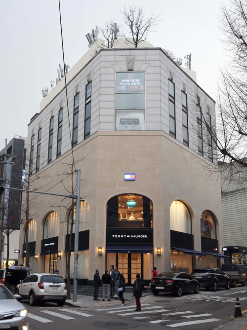 [포토]가로수길도 대형화 대세! 444-Image