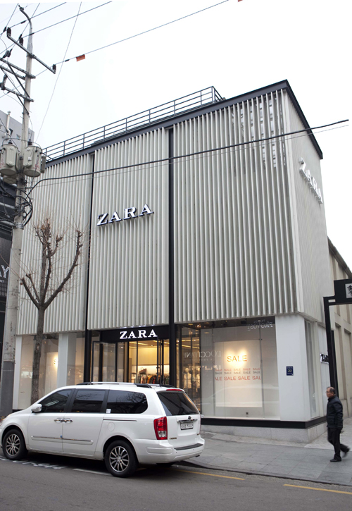 [포토]가로수길도 대형화 대세! 602-Image