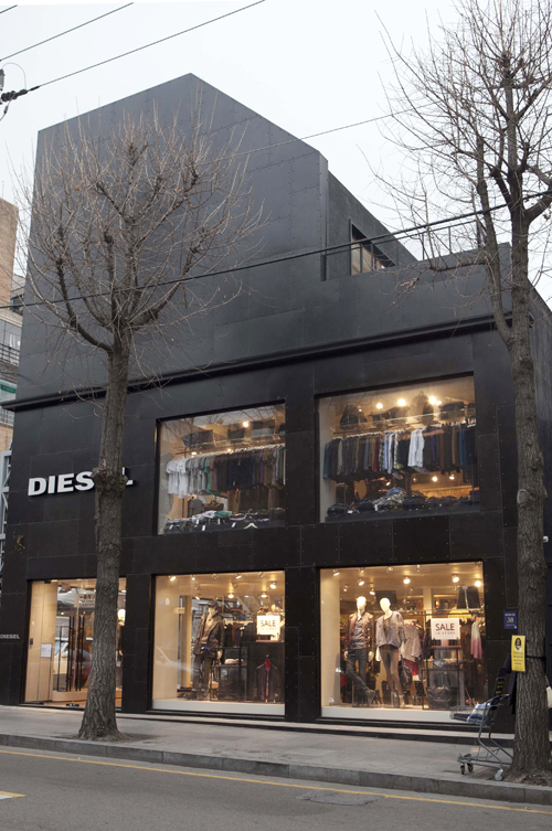 [포토]가로수길도 대형화 대세! 1394-Image