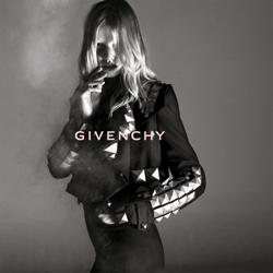 명품 브랜드 ‘대중화’ 시대<br>3조원 하이엔드 마켓 2라운드! 2210-Image