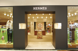 명품 브랜드 ‘대중화’ 시대<br>3조원 하이엔드 마켓 2라운드! 3109-Image