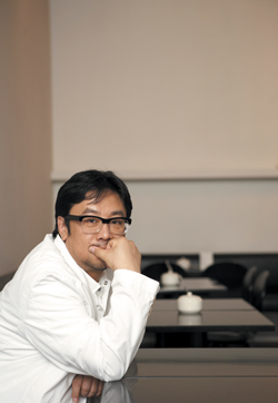 [2008 베스트피플] 2008 이끌 Global Leader는?<br>윤윤수 박성수 김성주 회장 등 추천 17951-Image