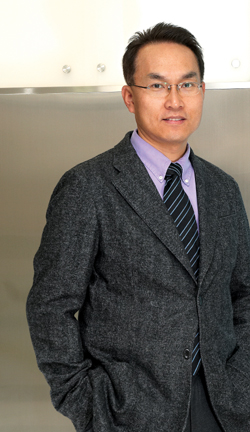 [2008 베스트피플] 2008 이끌 Global Leader는?<br>윤윤수 박성수 김성주 회장 등 추천 7208-Image