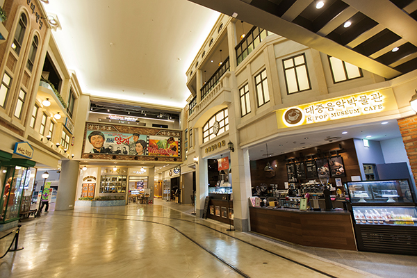 롯데월드몰, ‘콘텐츠 멜팅팟’으로! 1550-Image