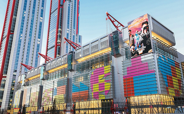 현대백화점그룹, MD 판도 바꿨다<BR> 더현대서울~ 면세점, K-패션 리딩 3-Image