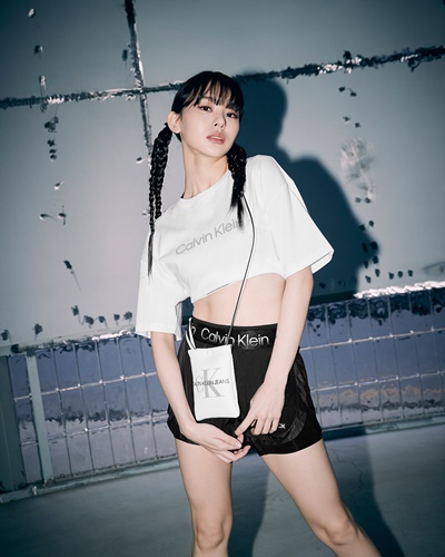 캘빈클라인, MZ 워너비 '노제' 봄 화보 · 동영상 공개 734-Image