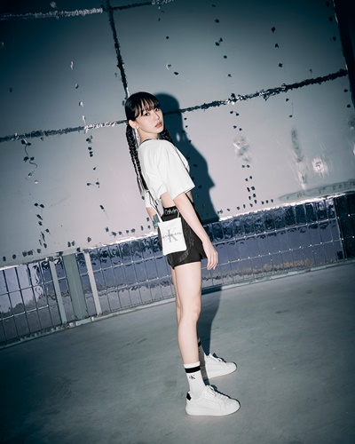 캘빈클라인, MZ 워너비 '노제' 봄 화보 · 동영상 공개 962-Image