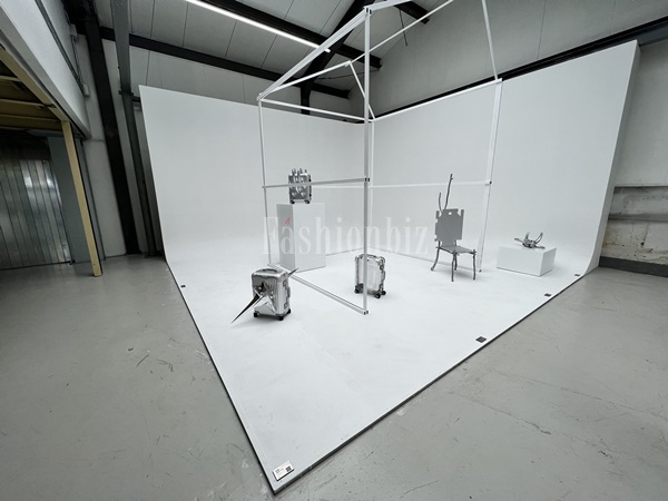 [포토]리모와 전시, 알루미늄으로 공통 언어를 1023-Image