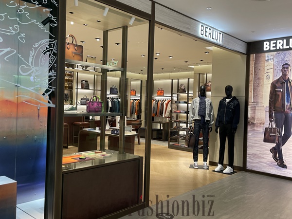 [포토] 갤러리아 남성층 변신 '럭셔리 맨즈'로 945-Image