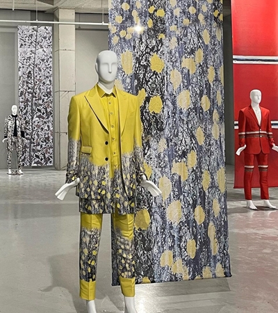 미유미, '패션+아트' 이색 컬래버레이션 전개 3-Image