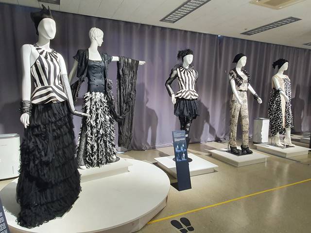 스토리와 감동 담은 '김동순 패션 50주년 특별전' 열려 3-Image