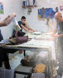 '한땀한땀' 伊 장인정신을 말하다 1138-Image