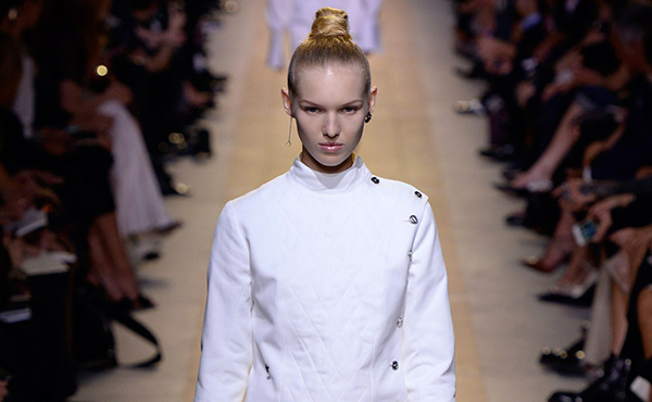 [월드]「디오르」 마리아 그라치아 치우리, 첫 데뷔전! 3-Image