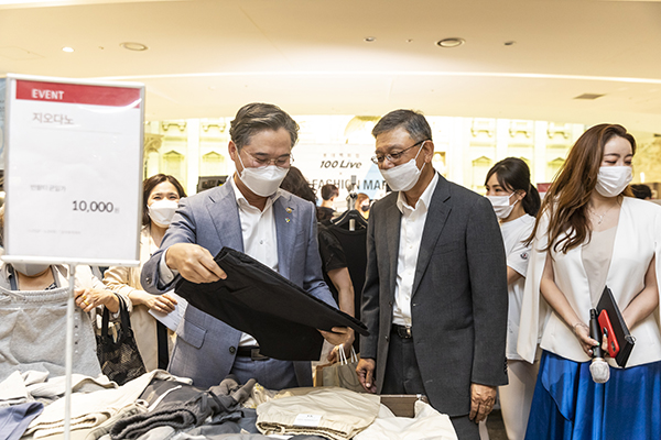 코리아패션마켓 시즌3 개막, 산업부 박진규 차관 라이브 커머스 출연 354-Image