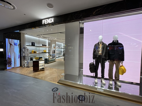 [포토] 갤러리아 남성층 변신 '럭셔리 맨즈'로 717-Image