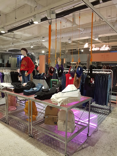 ‘원더플레이스’ 명동 플래그십 스토어 그랜드 오픈! 2833-Image