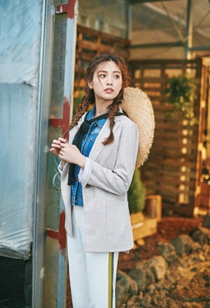 「씨」 ‘나나’와 함께 싱그러운 봄 스타일 제안 407-Image