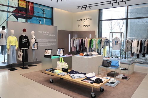 LF 질스튜어트뉴욕, 코코카피탄 협업 라인 팝업 991-Image