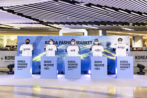 코리아패션마켓 시즌3 개막, 산업부 박진규 차관 라이브 커머스 출연 785-Image