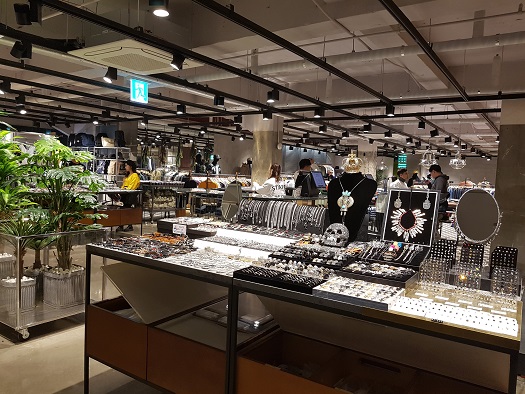 ‘원더플레이스’ 명동 플래그십 스토어 그랜드 오픈! 3883-Image