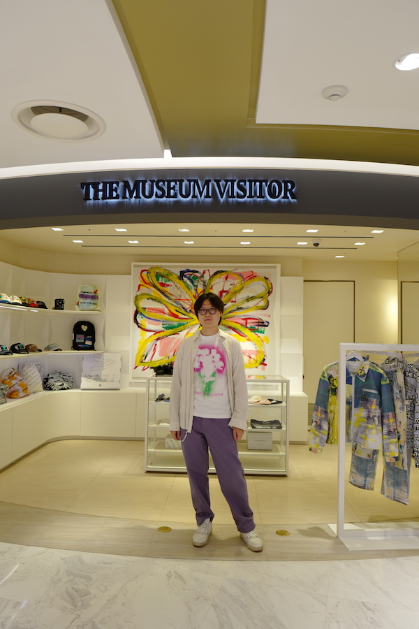 더뮤지엄비지터, 글로벌 진출 드라이브 1411-Image