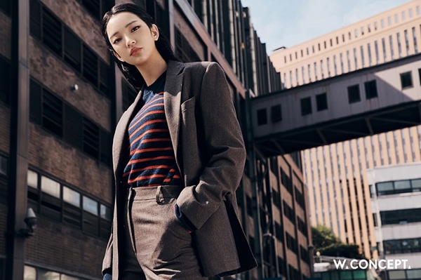 W컨셉, 10가지 테마의 가상 인간 로지 화보 공개 684-Image