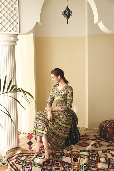 신원 씨, 모로코 '마조렐 가든' 영감 화사하게 변신 500-Image