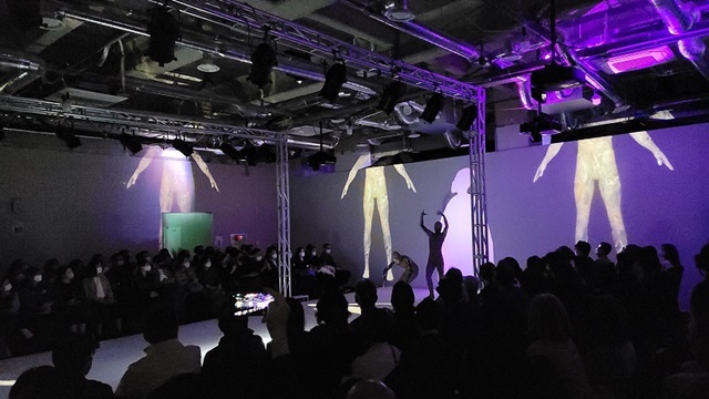 '돌, 생명과 우주' 재해석 이상봉, 7년만의 화려한 귀환 3-Image